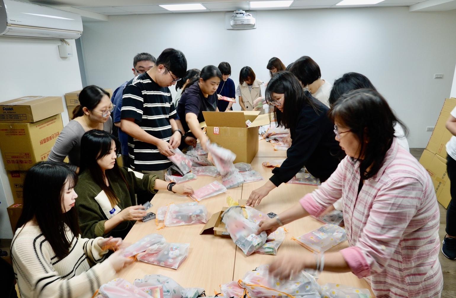 【2024『分享快樂的種籽．聖誕送暖』_包裝圓滿完成】